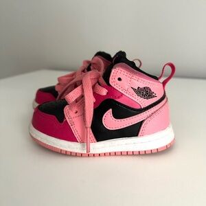 Air Jordan 1 Mid Coral Chalk 5c